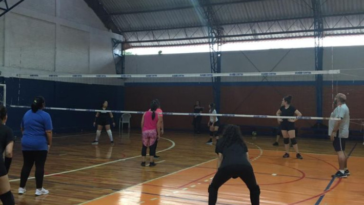 1º Treino de Voleibol – fotos