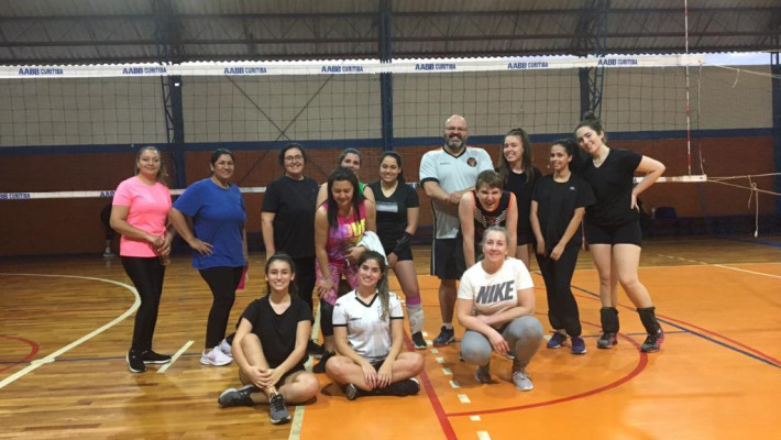 1º Treino de Voleibol – fotos